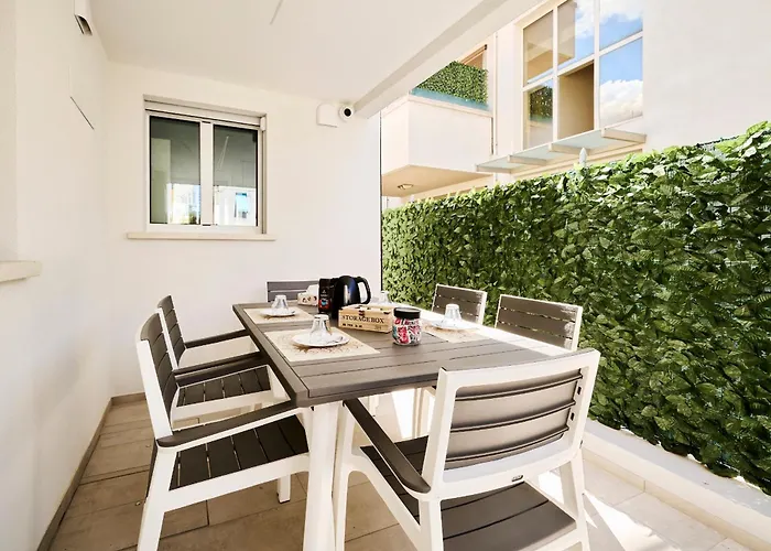 Luxury Home Ceccarini - Lungomare con parcheggio privato