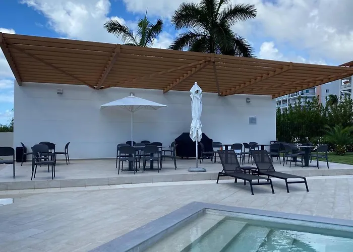 Emerald Upscale Studio In Maho-Walking Distance To Beach