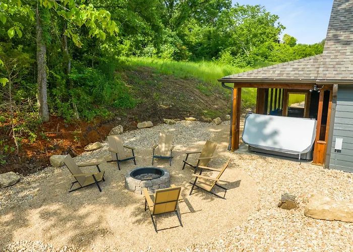 New Ozark Oasis Luxe Cabin Retreat With Hot Tub