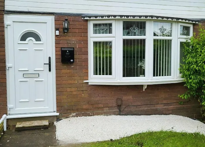 Stylish 3 Bed In Great Location - Bta Homes Serviced Accommodation Wolverhampton