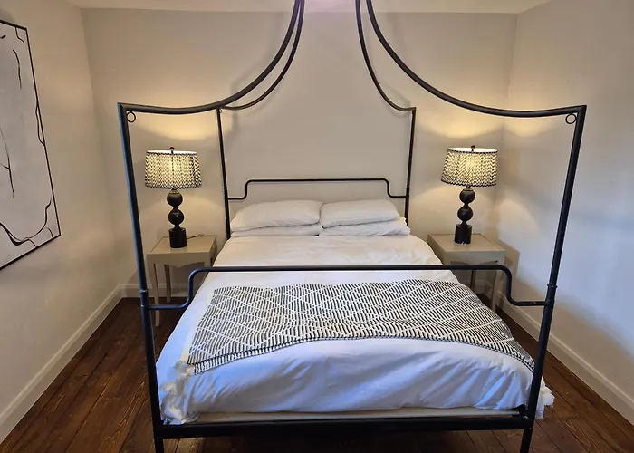 Darcy Magee Apartment No1