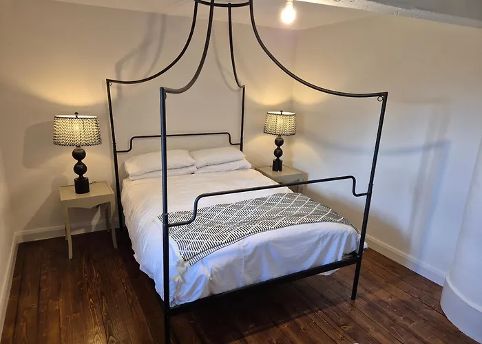 Darcy Magee Apartment No1
