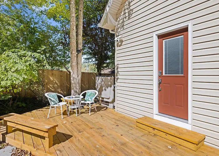 Little Bear Cottage Is Located Only A Half-Mile Away From Downtown Gatlinburg!