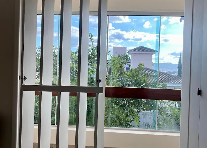 Luxuosa e Elegante Residência