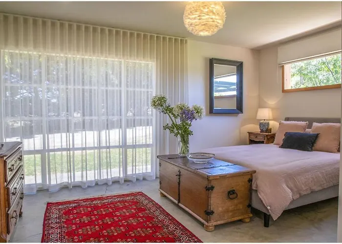 Thunderbird Retreat - Premium Luxury Accommodation