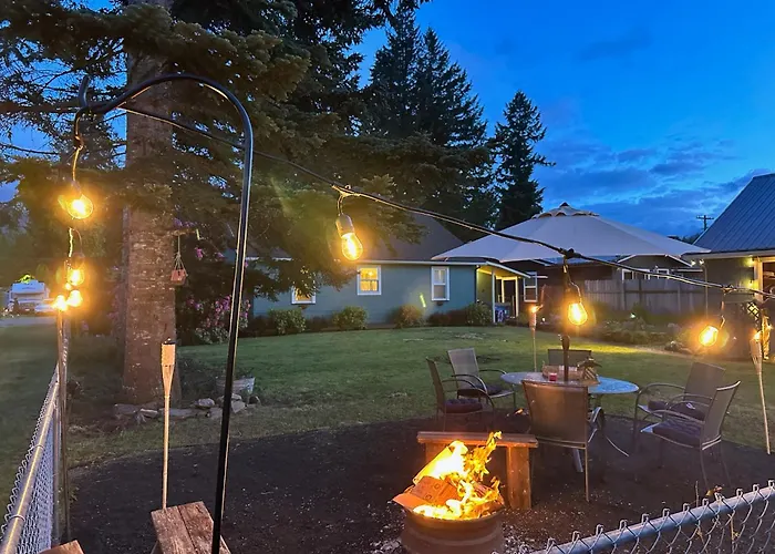 Daffodil Cottage In Downtown Packwood, Wifi, Bbq, Firepit, Smores