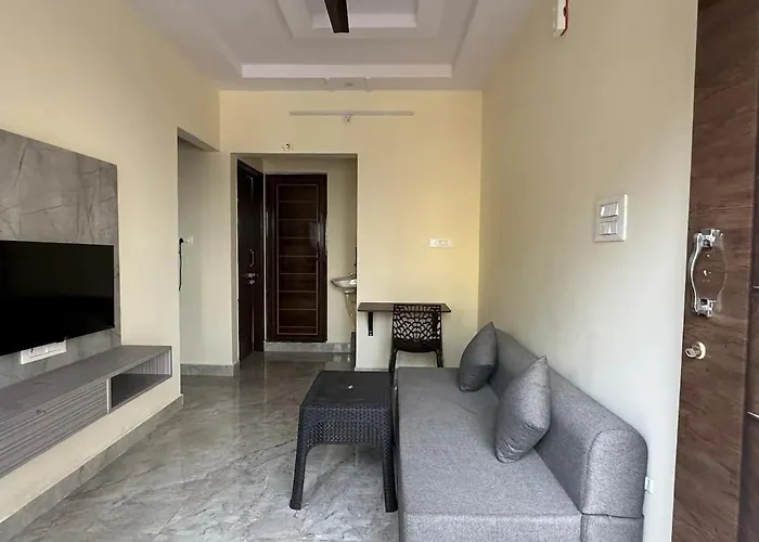 Cozy Room 1Bhk With Lift 102
