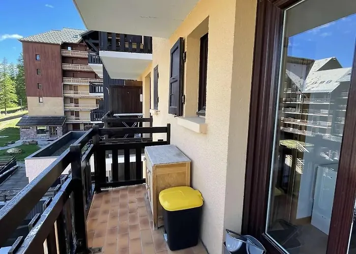 Risoul 1850 Studio Residence Lesflorins2 Pour 4 Pers Avec Acces Direct Sur Les Pistes