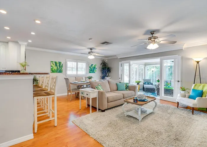 Fort Myers Bungalow - 12 Miles To The Beach!