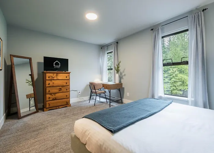 Greyhawk By Outpost Whistler