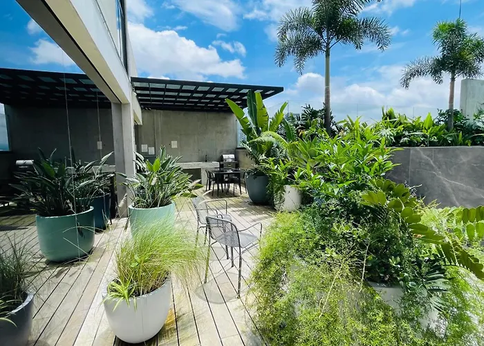 Cozy Apartment With Terrace, Sj Cosmopolitan Tower #402