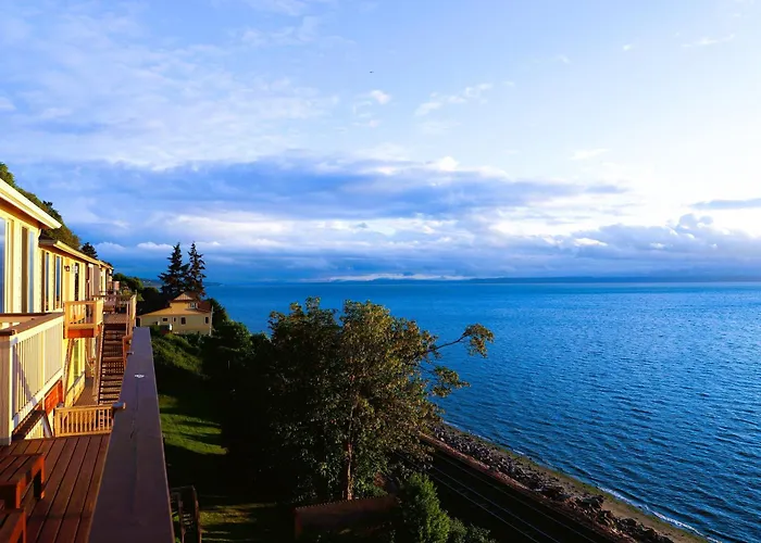 Stunning House With Views Of Puget Sound! Ideal For Family Reunions
