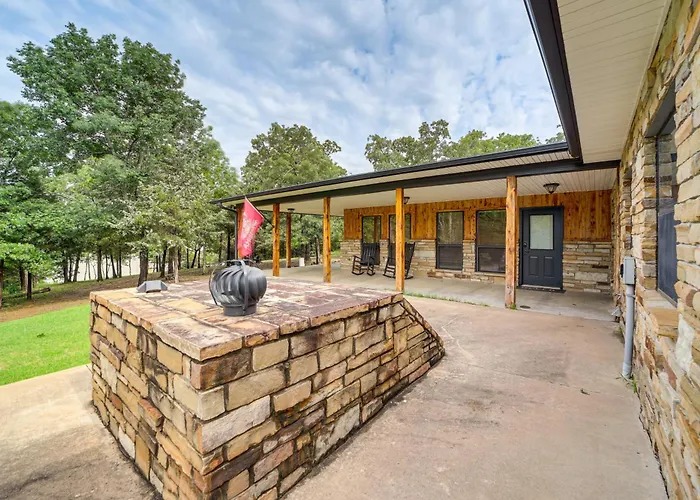Lakefront Eufaula Vacation Rental W/ Private Dock