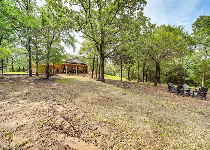 Lakefront Eufaula Vacation Rental W/ Private Dock
