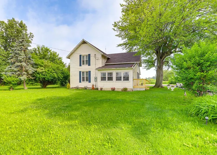 Welcoming Port Clinton Vacation Rental!