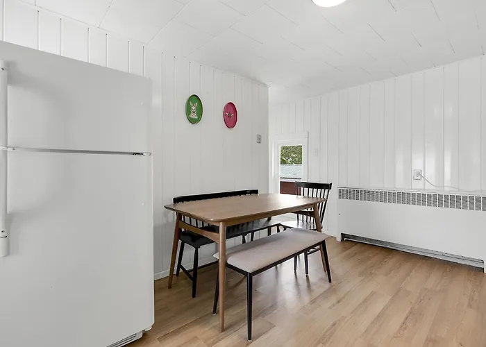 Gage Farmhouse Limit 6 Apts
