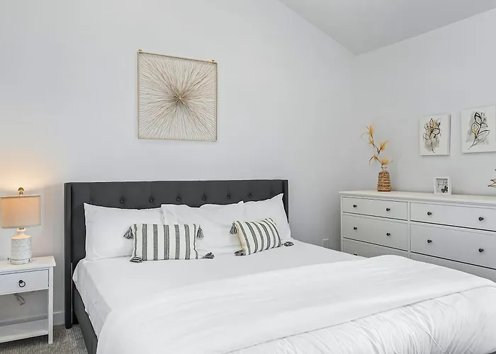Peaceful Island Getaway, Port Susan Views With Bbq & Playroom