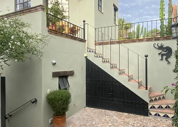 Lovely Home With Terrace Views - Casa Cielo Grande