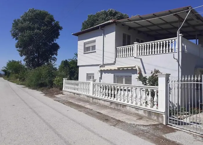 The Cottage In Paralia