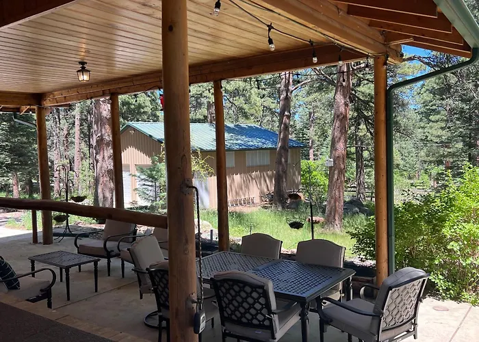 Cabin On The Creek With Fireplace, Game Room, And Firepit