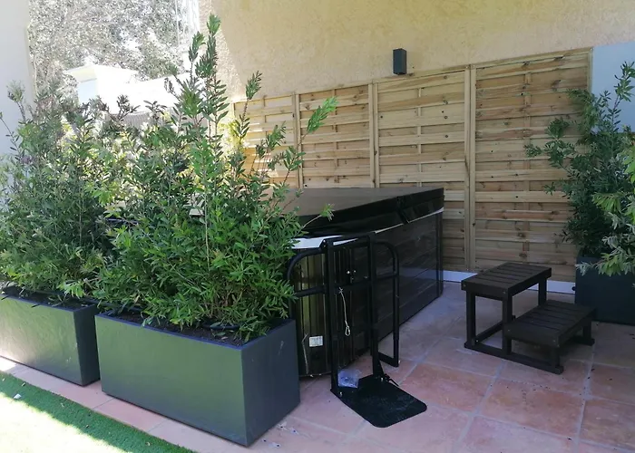 Le Clos De Saint Aygulf