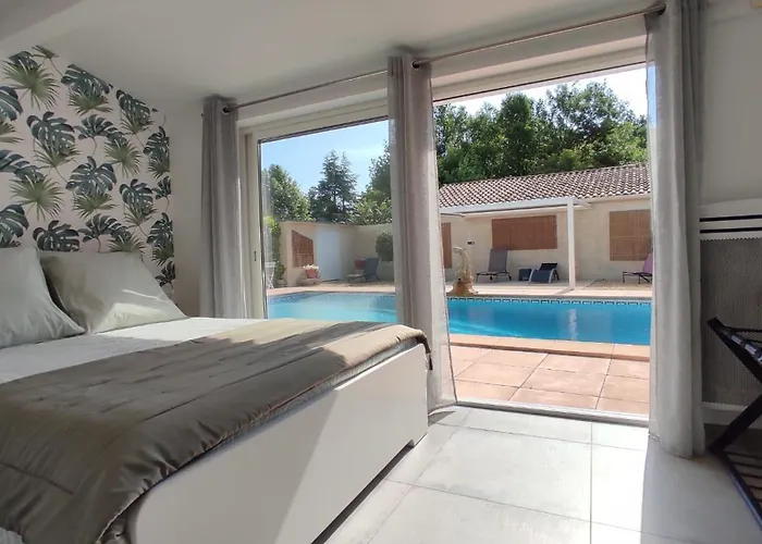 La Maison De Marie Helene 2 Piscine Partagee