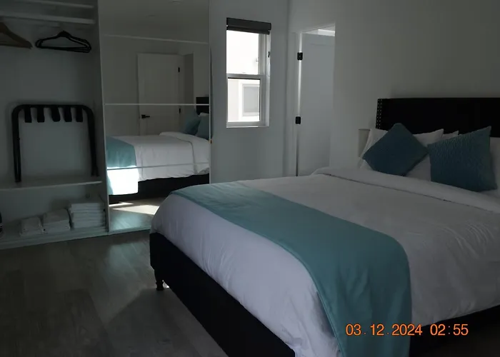 Modern 2Br 2Ba Oakland Oasis Furnished & Level 2 Evc