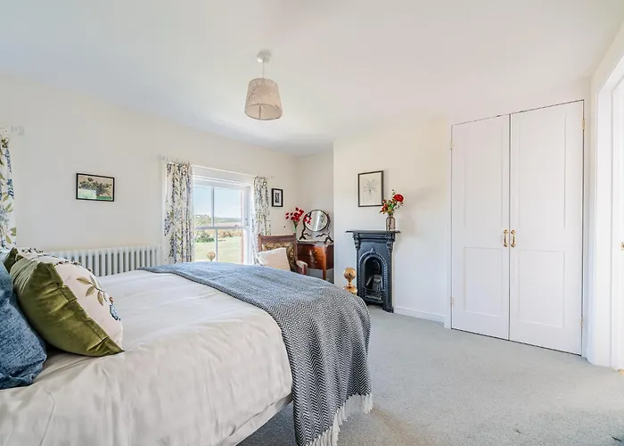Beautiful Cottage In Brockenhurst With Forest View