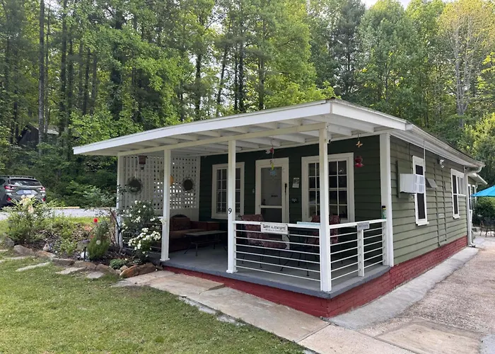 Mountain Lake Cottages