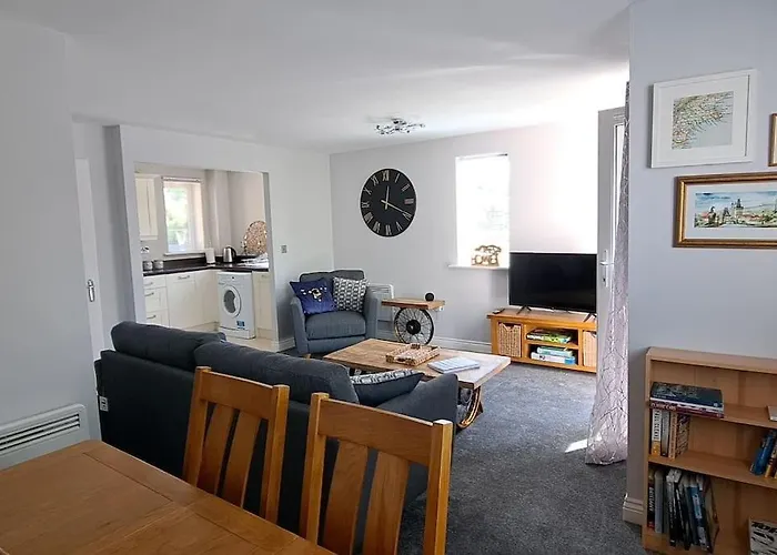 2 Bedroom Apartment In Stratford Upon Avon With Free Onsite Parking