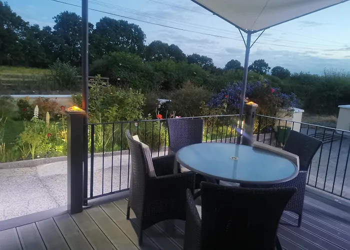 Tranquil Unit Close To Kells