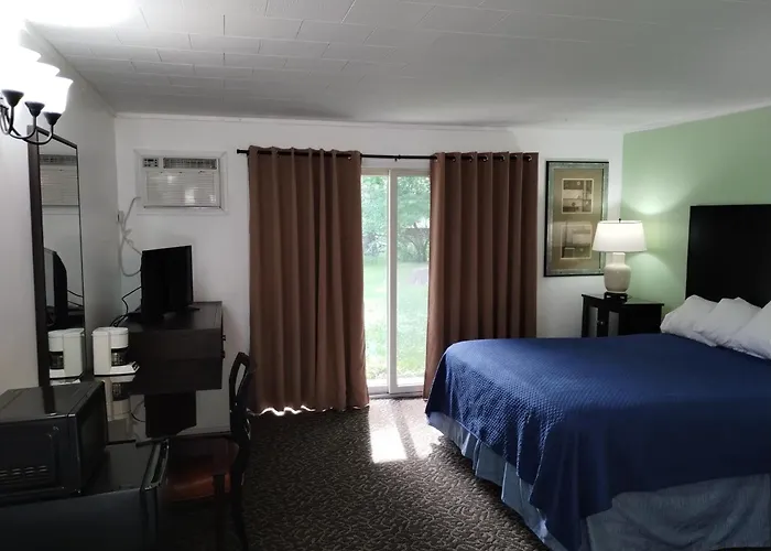 Tri Terrace Motel