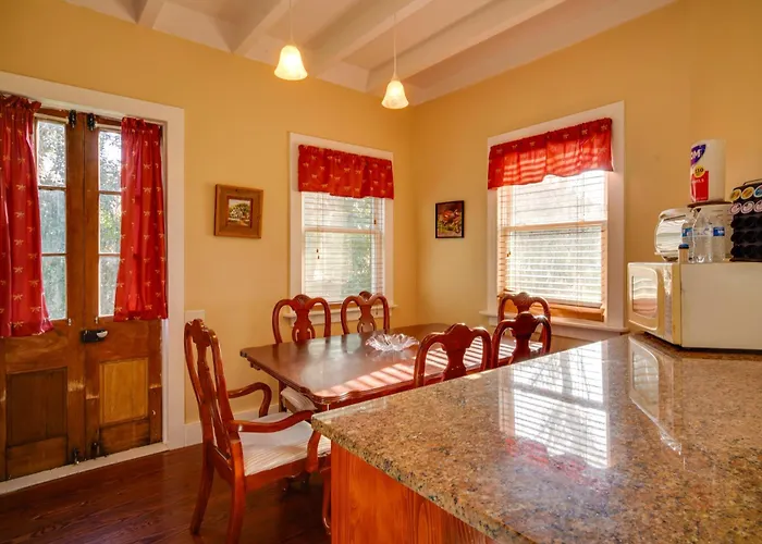 Tranquil Bayou Country Home W/ Pond: 8 Mi To Houma