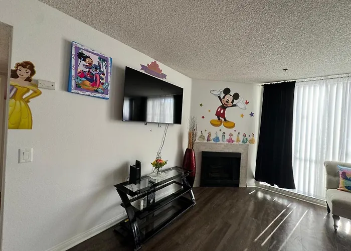 Mario, Disney & Not Themed Loft Universal Studios 10Min Loft Apartment