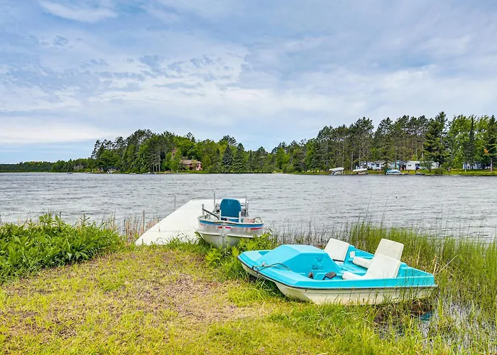 Rhinelander Vacation Rental W/ Yard On Venus Lake!