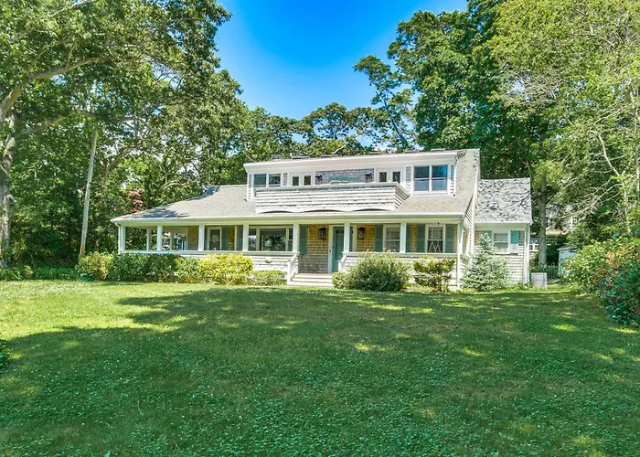 Steps To Beach: Cape Cod Family Retreat W/ Patio