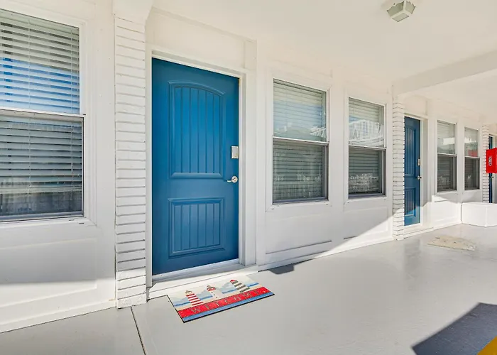 Wildwood Crest Condo W/ Pool & Beach Access!
