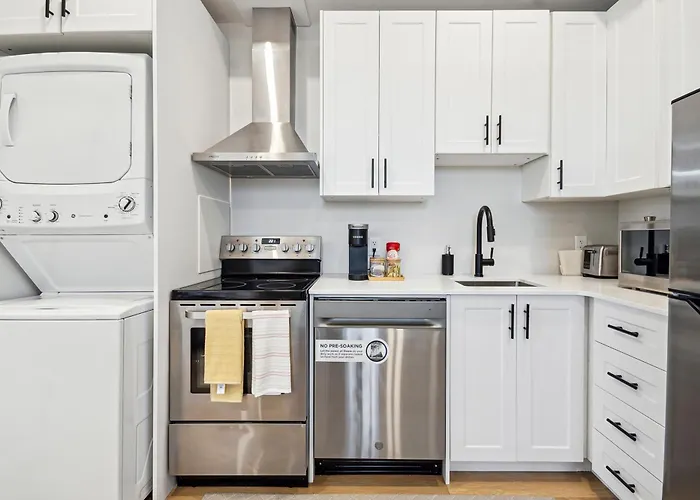 The Garden Suite In London, On 1Br, 1B With Free Washer And Dryer