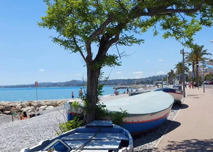 Cocon Douillet Face A La Mer De Cagnes Sur Mer