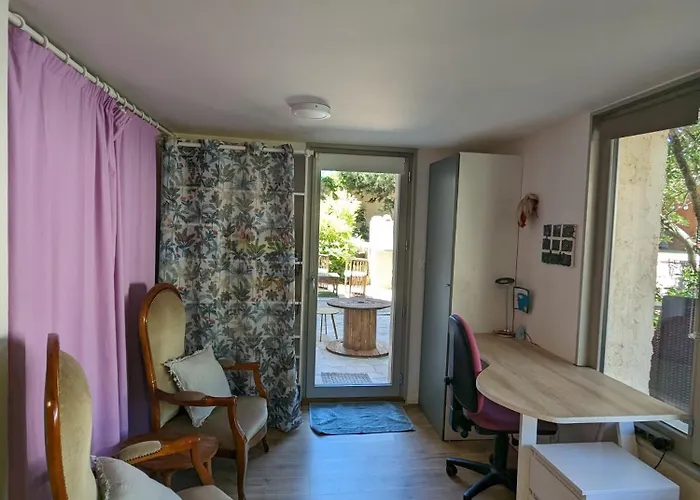 La Cigale Et La Fourmi