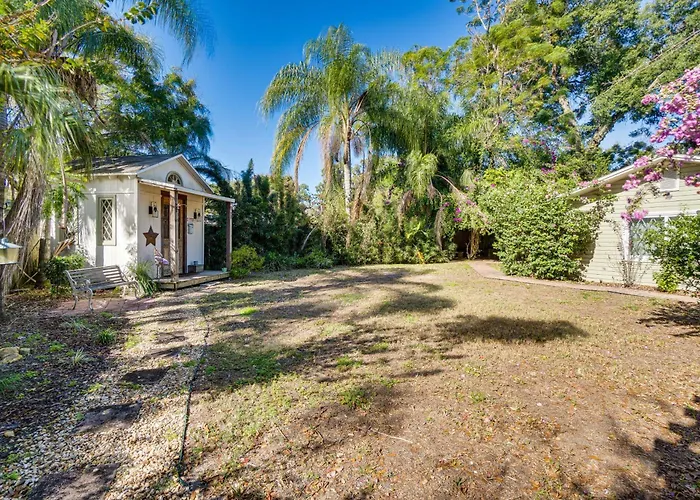 Walk To Mount Dora Historic District: Cozy Home!
