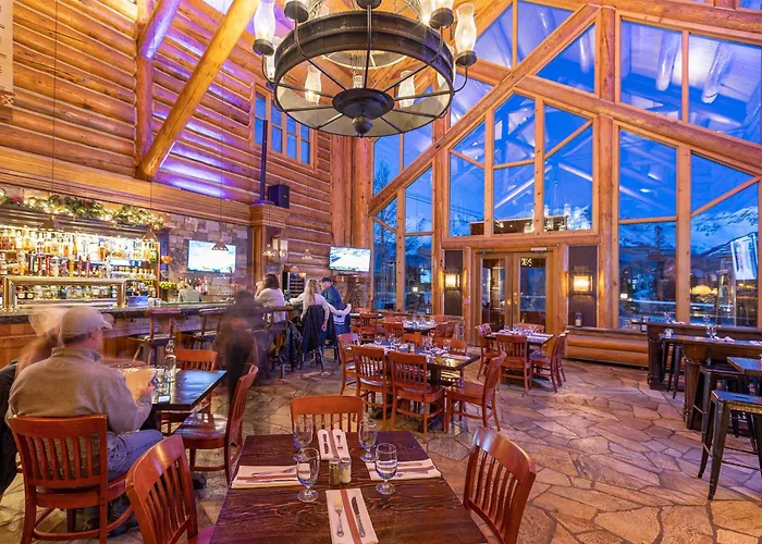 2 Bedroom Condominium - Luxury Skiin And Out
