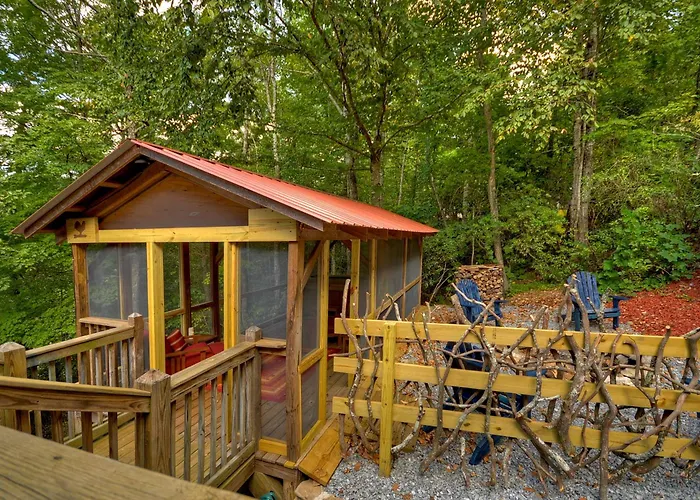Toccoa Mist - Blue Ridge, Ga - Enjoy Scenic River Views, Soak In The Hot Tub, Gather Around The Fire Pit, And Cozy Up By The Fir