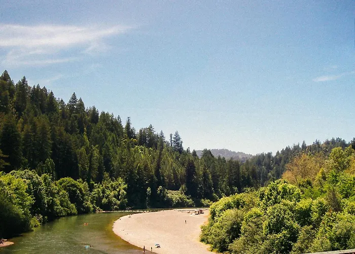Johnson'S Beach Cabins And Campground