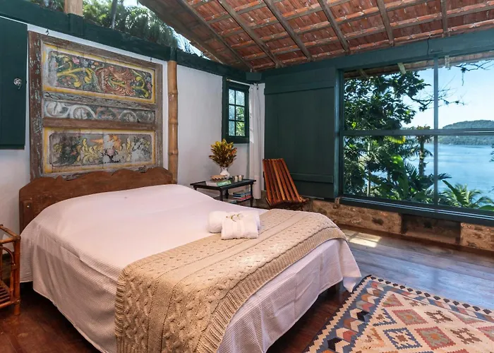 Angra House: Beachfront Retreat with Chalets and Water Activities