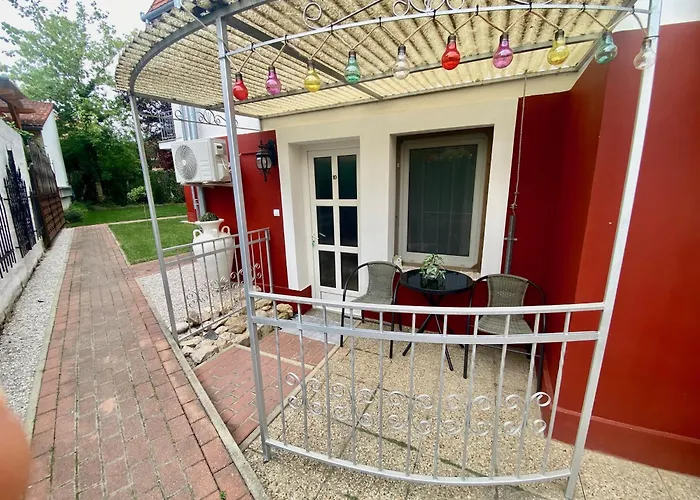 Villa Lillybeth Garden Rooms