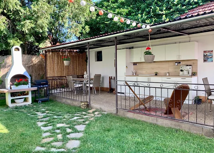 Villa Lillybeth Garden Rooms