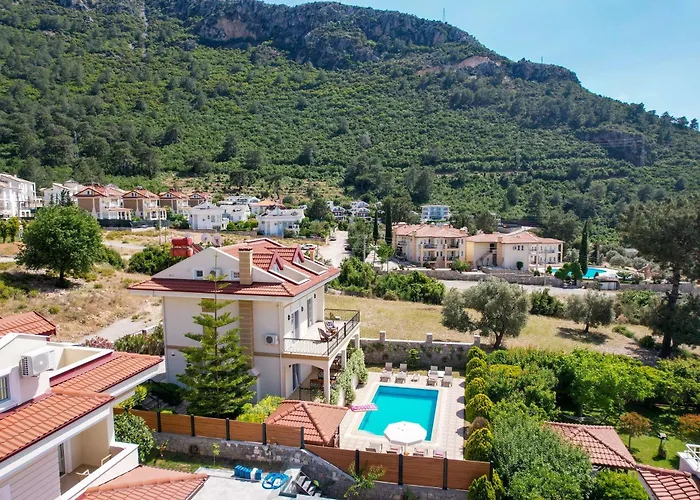 Villa Arokarya