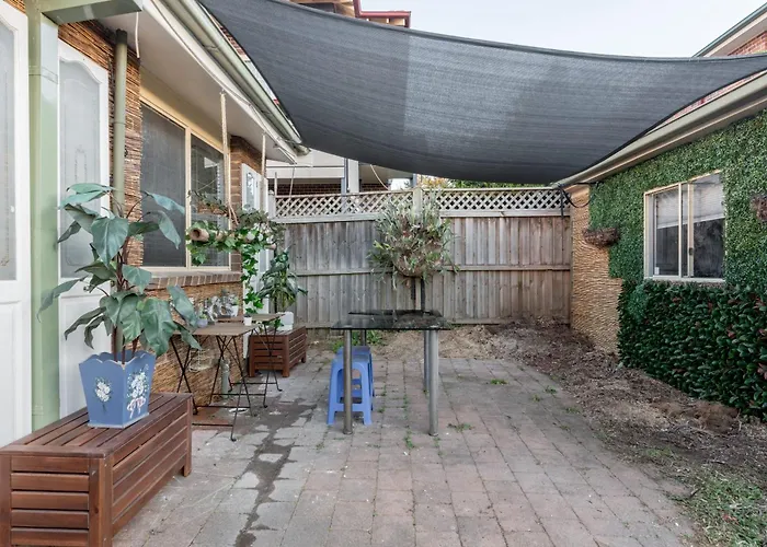 Spacious Quadruple Room - Nearby Station And Park - Close To Chinatown - Shared Bathroom