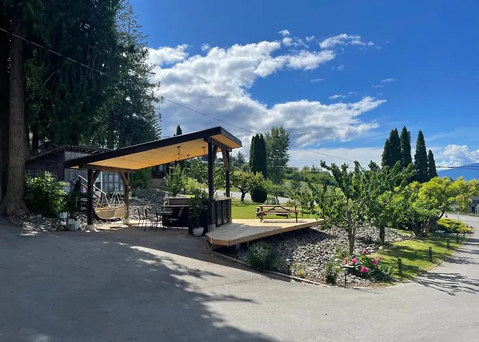 The Valley View Cabins And Event Center